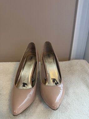 Mossimo Supply Co. Tan Blush Patent Pointed-Toe Pumps